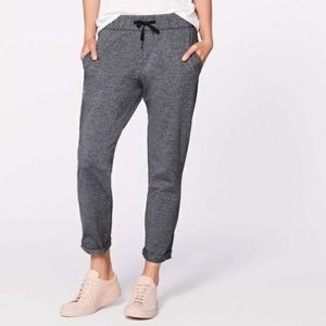 Lululemon On the Fly 28” Pants